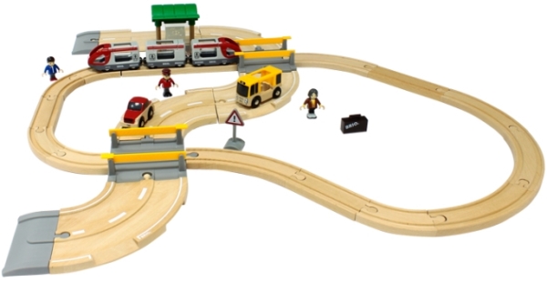 �������� / �������� ������ BRIO Rail and Road Travel Set 33209