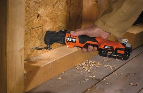 ������������������� ���������� AEG OMNI 18C LI-152C KIT1