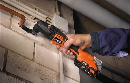 ������������������� ���������� AEG OMNI 18C LI-152C KIT1