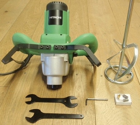 ������ ������������ Hitachi UM 12VST