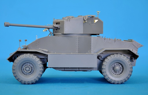 ������� ������ MiniArt AEC Mk.II Armoured Car (1:35)