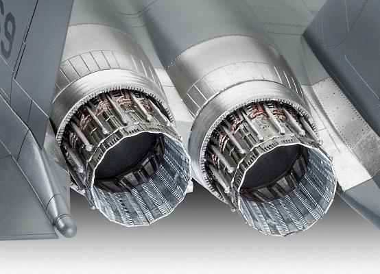 ������� ������ Revell F-15E Strike Eagle (1:48)