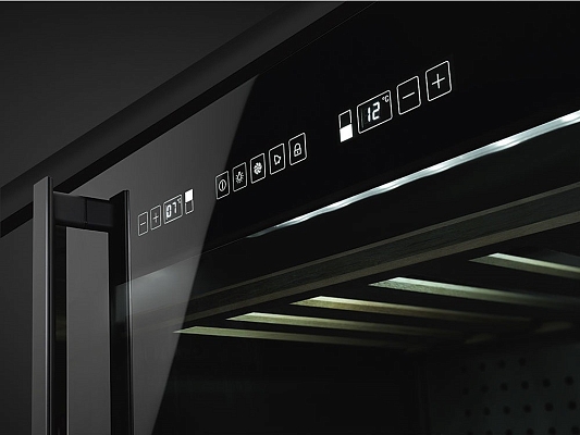 ������������ ������ ���� Smeg CVI 638