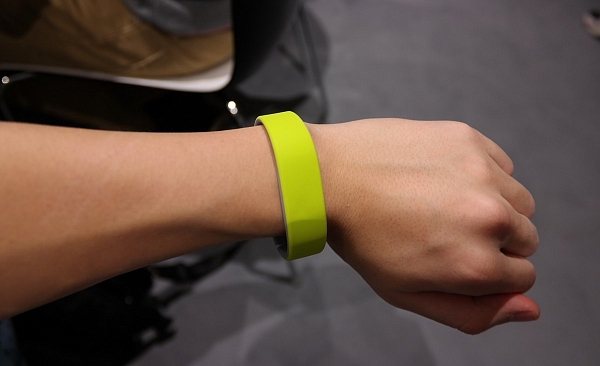������� ������ Sony SmartBand 2