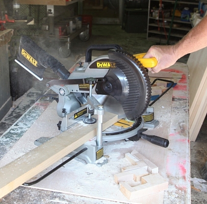 ���� DeWALT DW714