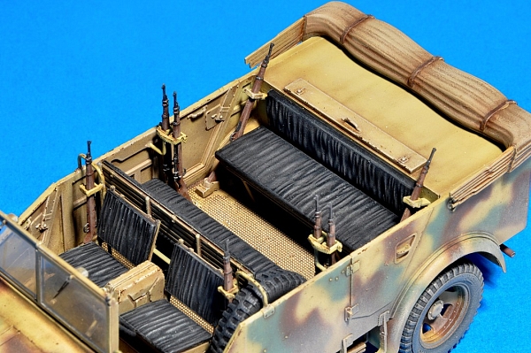 ������� ������ MiniArt Kfz.70 MB 1500A German 4x4 Car w/Crew (1:35)
