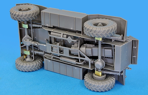 ������� ������ MiniArt AEC Mk.II Armoured Car (1:35)