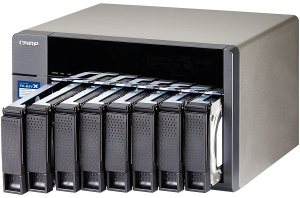 NAS ������ QNAP TS-831X-4G