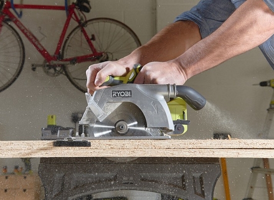 ���� Ryobi R18CS-0