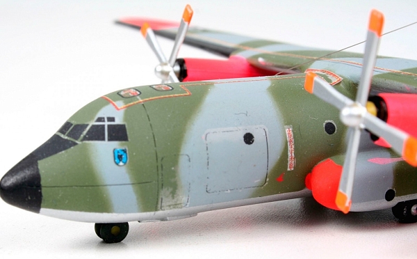 ������� ������ Revell C-160 Transall (1:220)