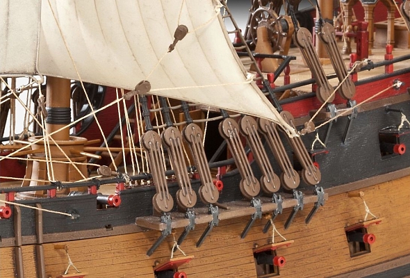 ������� ������ Revell Pirate Ship (1:72)