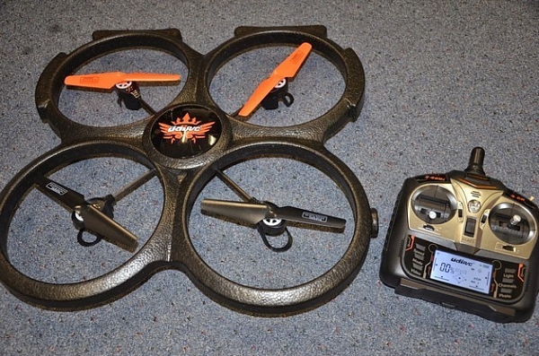 ������������ (����) Udi RC U829