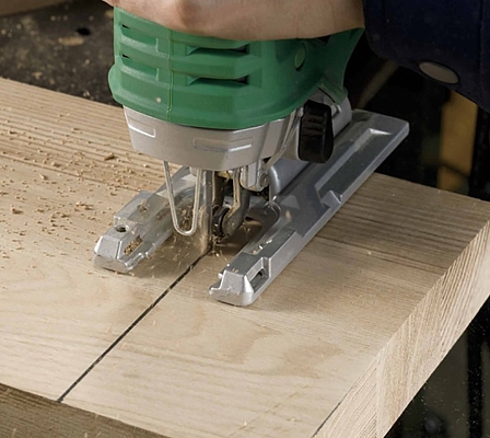 ������������� Hitachi CJ160V