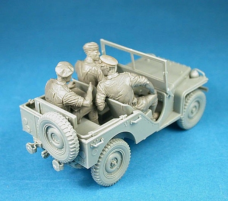 ������� ������ MiniArt Staff Car w/Crew (1:35)