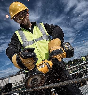 ������������ ������ DeWALT DCG414N