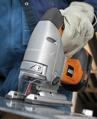 ������������� AEG BST 18 X