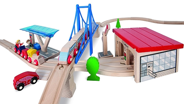 �������� / �������� ������ Eichhorn Large Train Set In Box 100001228