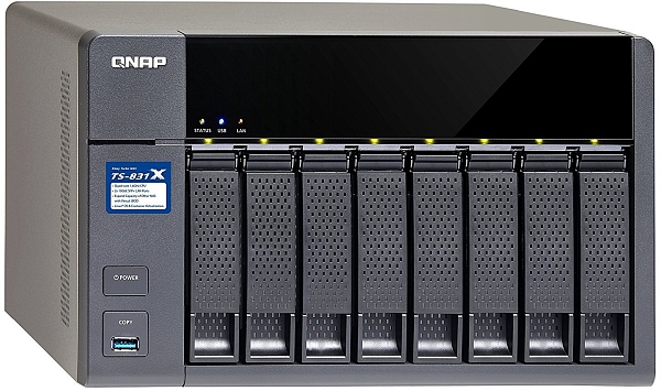 NAS ������ QNAP TS-831X-8G