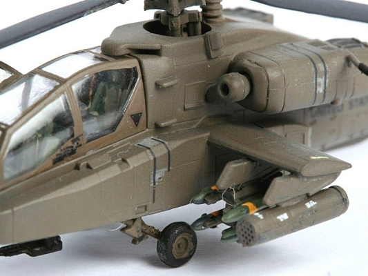 ������� ������ Revell AH-64D Longbow Apache (1:144)