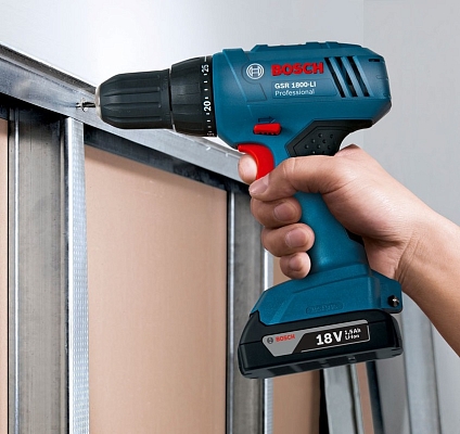 �����/���������� Bosch GSR 1800-LI 06019A8305