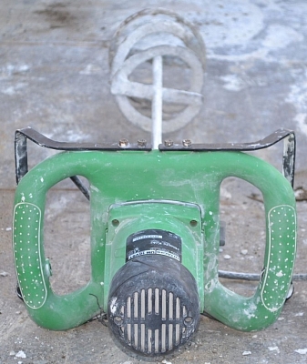 ������ ������������ Hitachi UM 16VST