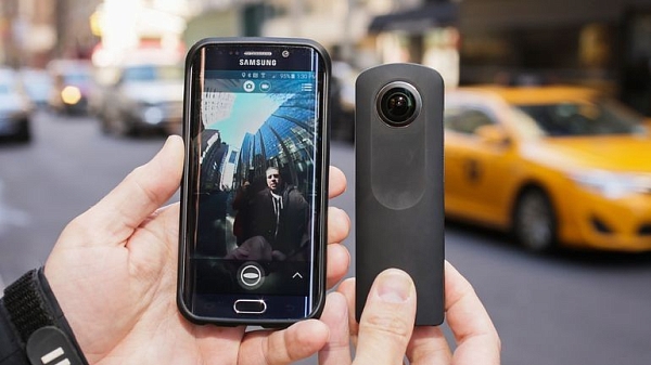 Action ������ Ricoh Theta S