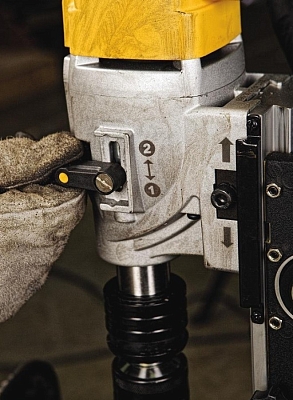 ����������� ������ DeWALT DWE1622K