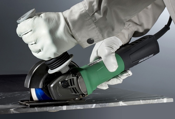 ������������ ������ Hitachi G13VE