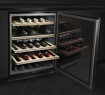 ������������ ������ ���� Smeg CVI 638